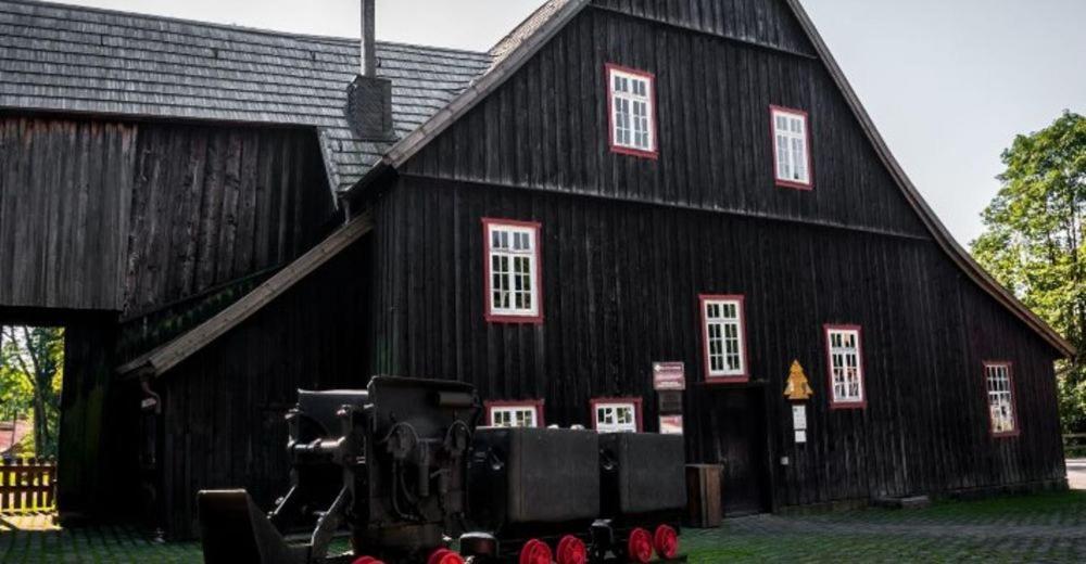 Schoene Ferienwohnung Fuer 6 Personen Erwartet Sie Im Oberharz Санкт Андреасберг Екстериор снимка